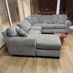Large Light Grey Sectional Couch 