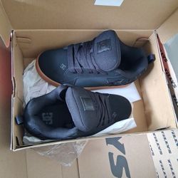 DC Court Graffik SZ 7.5