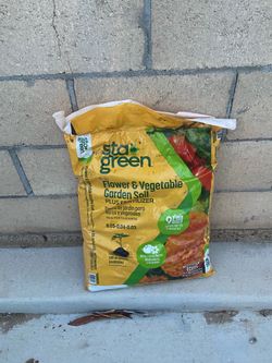 Sta-Green Flower & Vegetable Garden Soil Plus Fertilizer