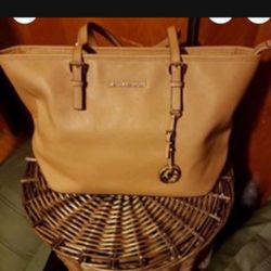 In Great Used Condition Medium/large, Michael Kors Purse
