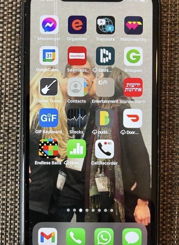 iPhone XR 64GB - Black - AT&T - w/ Otterbox Case
