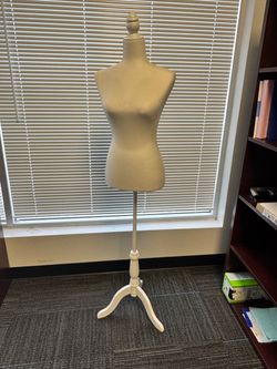 Female Dress Form Pinnable Mannequin Body Torso with Wooden Tripod Base Stand