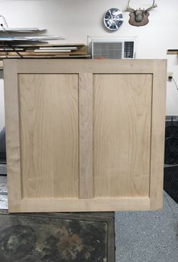 Cabinet doors 22-3/4x23-5/8”( 5 )