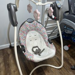 Super Cute Graco Baby Swing