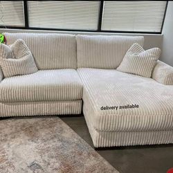 New/ White Sofa Chaise/ Small Sectionall,Seccionall, Couchh/Delivery Available, Financing Options, Ask For A Discount Code 