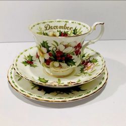 Vintage Royal Albert Flower of the Month December Trio Cup Saucer Desert Plate