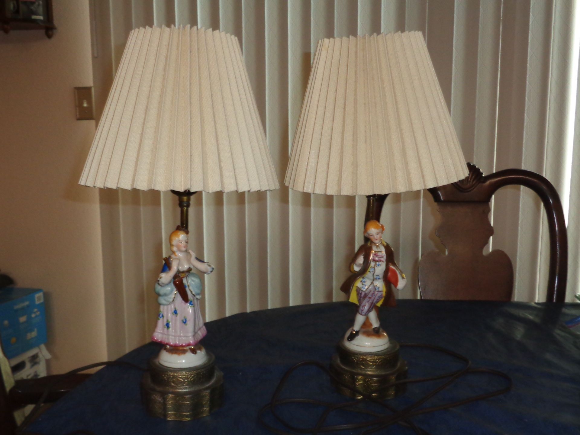 Vintage Colonial Figurine Lamps