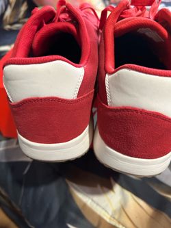 Men’s Sketchers size 14