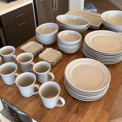 44 piece Pottery Barn Cambria Handcrafted Stoneware Dinnerware Set / Dishes