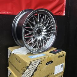 Rines 18”x8.5”en  5x100 $$1300