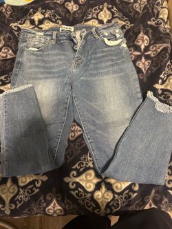 Alessia blue denim jeans with frayed hems #denim #frayed