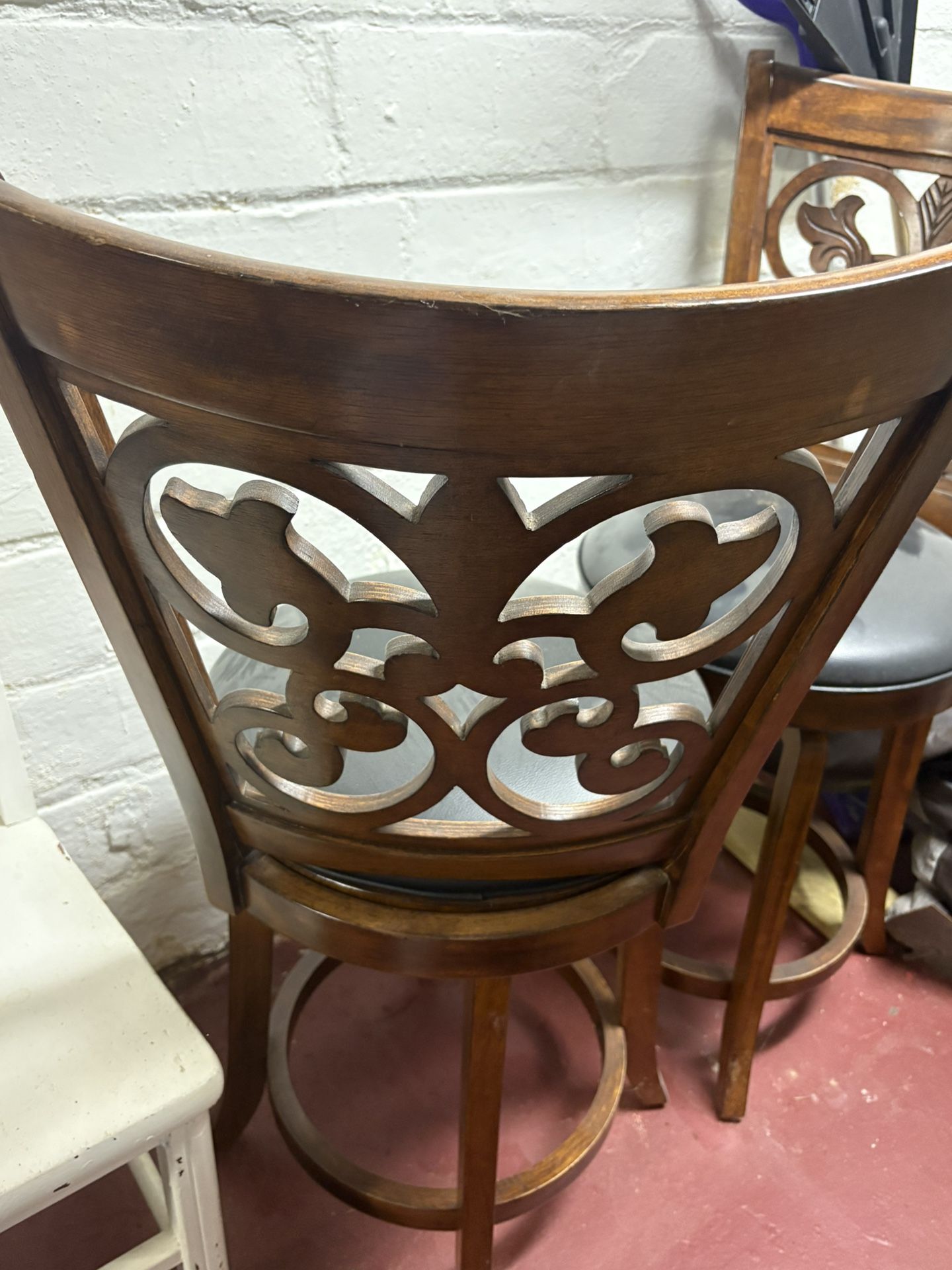Swivel chairs (2)