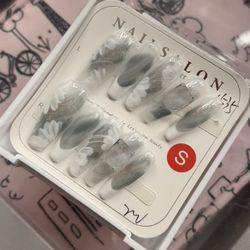 Press On Nails