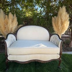 Like New! Louis XV style carved walnut framed canapés Settee Loveseat. Early 20th century, with Carved Details