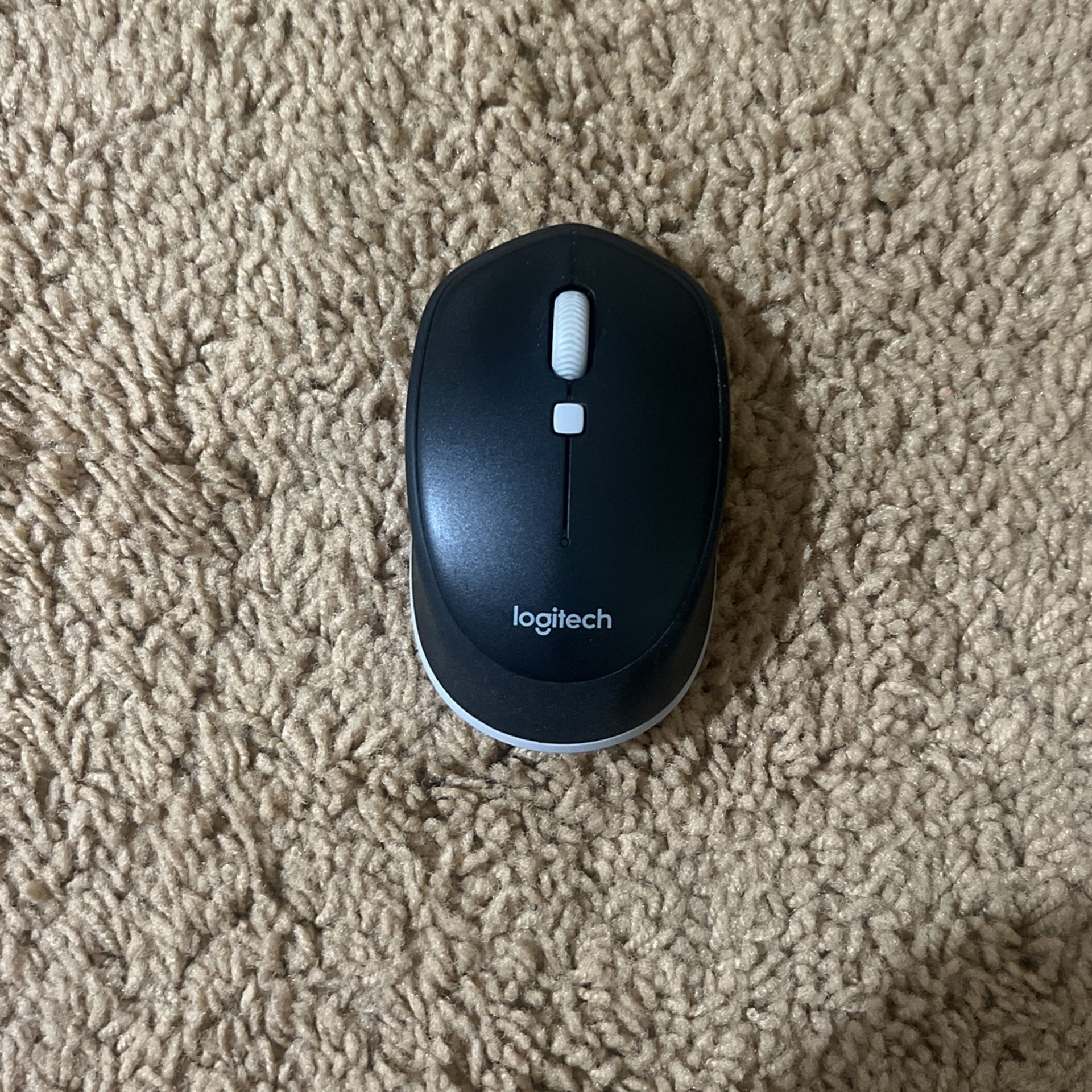 LIKE NEW Logitech M535 Bluetooth Mouse