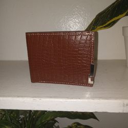 Brown Crocodile-Embossed Leather Wallet With 4 Cardholders And Bill Pocket 