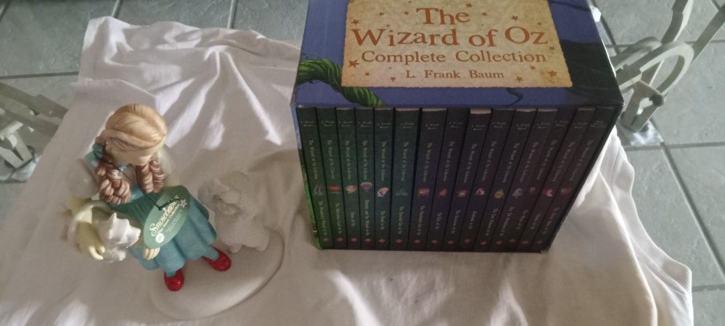 The Wizard Of Oz Complete 15 Book Collection & Snowbabies Statue