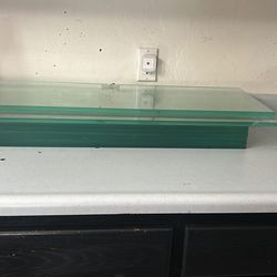 Free glass shelves