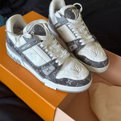 8.5 Louis Vuitton Shoes  