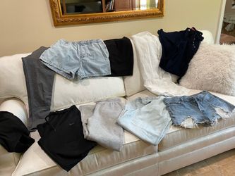 Women’s Clothing Bundle 9 Pieces Sz Lg