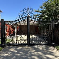 Liftmaster Gate Opener 