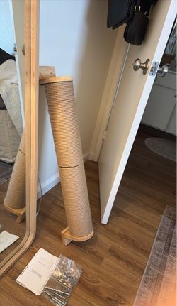 Cat scratcher