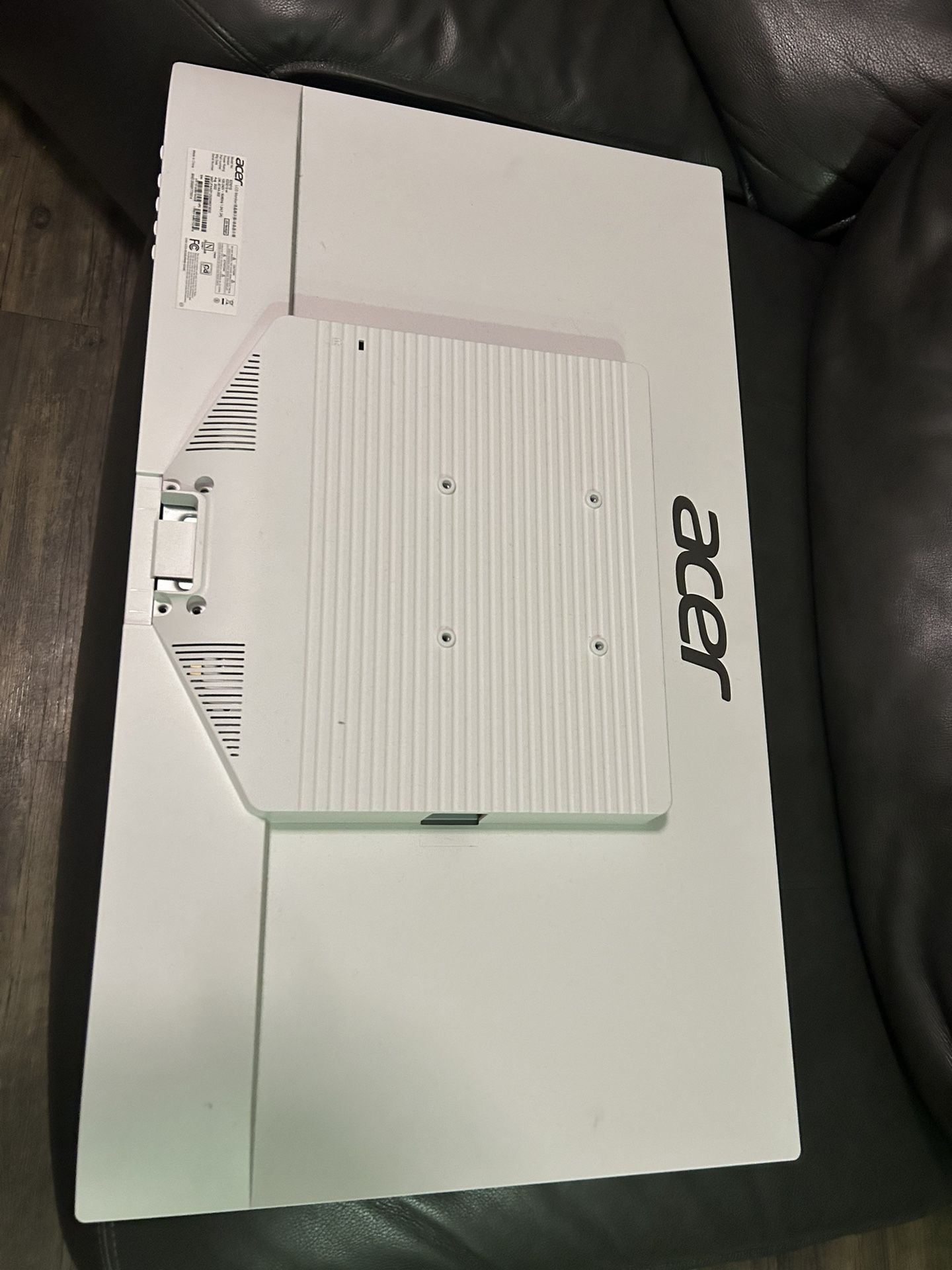 Acer EZ321Q wi 31.5" Full HD (1920 x 1080) IPS Monitor (HDMI & VGA port), White