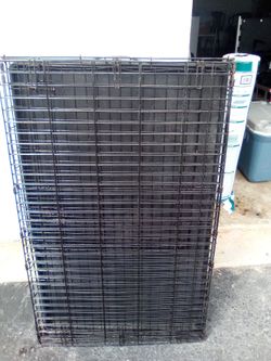 2x4 folding dog cage $30! N ( 80) Eighty 38" spindles n 30' of oak railing $100