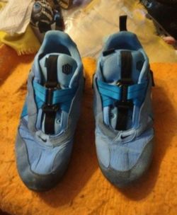 Rare collectible nike 720s  9.5 size good shape