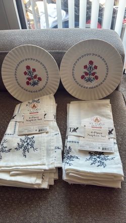 Napkin and plate set