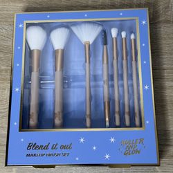 New Holler And Glow Blend It Out Makeup Brush Set $5