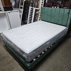 Full bed and mattress