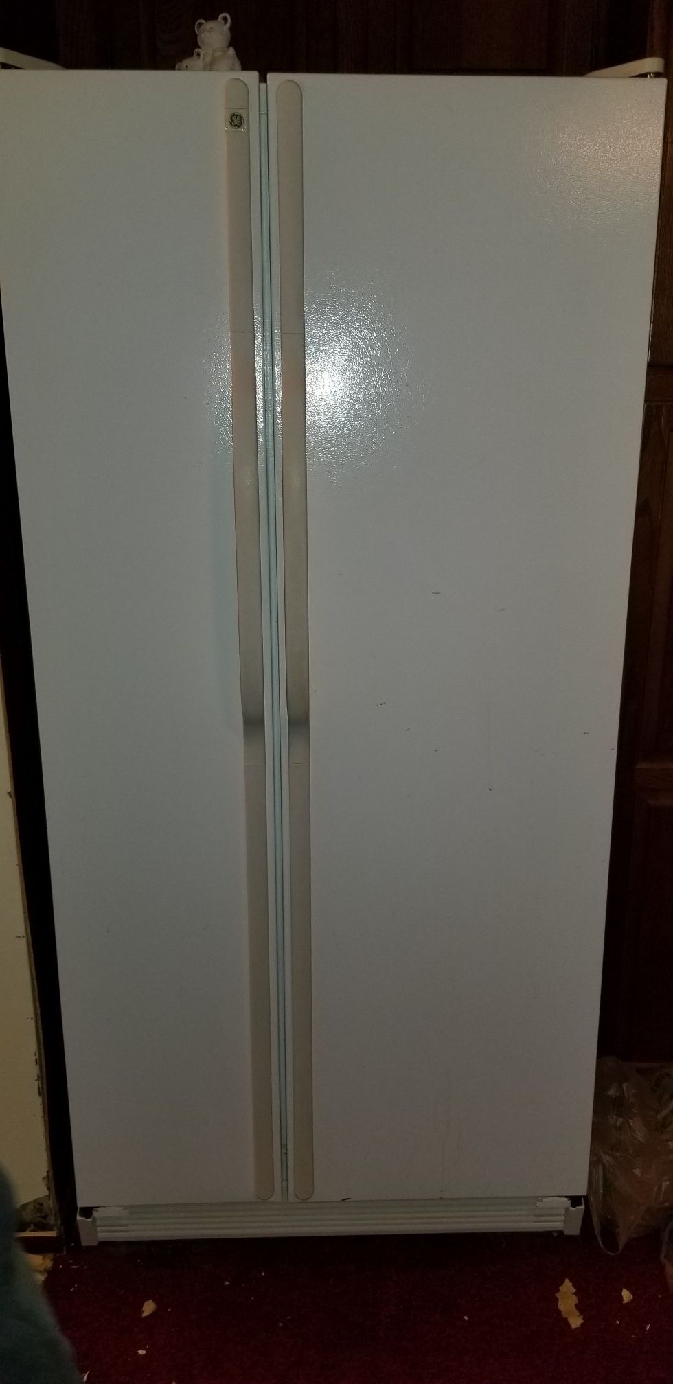 Nice GE side by side refrigerator