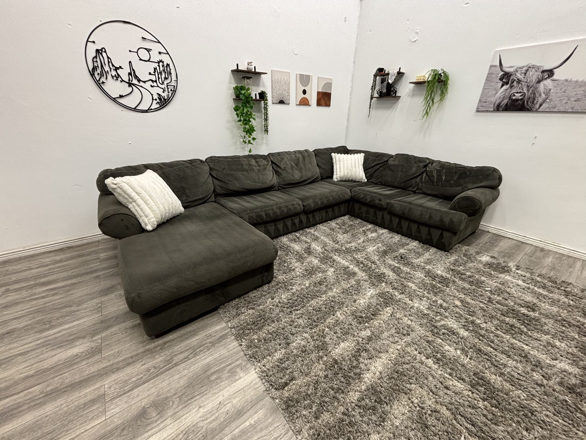 Sectional Couch - Free Delivery