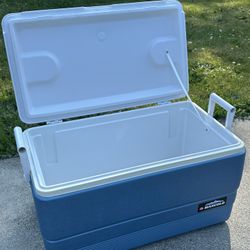 Igloo maxcold 70 quarts cooler 
