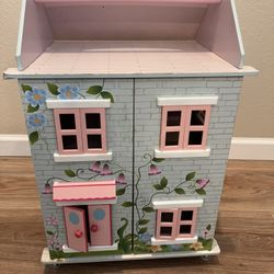 Wooden play house for small toys