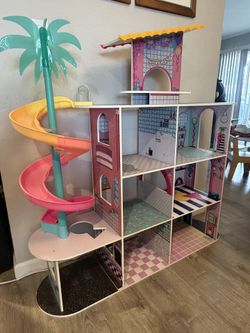 LOL doll house