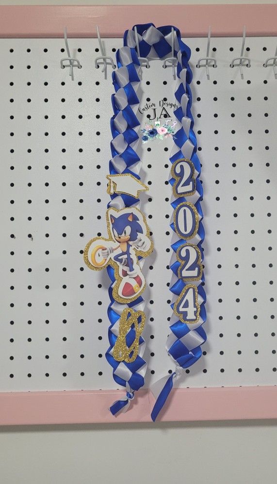Sonic Graduation Lei