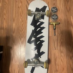 Zoo York OG Tag Complete Skateboard 8.0 + Silver Ratchet Tool + Bones Wax