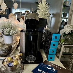 BREVILLE NESPRESSO VIRTUE COFFEE MACHINE +4 New Packs BARISTA CREATIONS ICE LEGGERO 10 capsules 