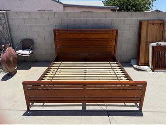Bed frame ( wood )