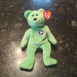 Ty Beanie Baby Kicks The Soccer Bear

