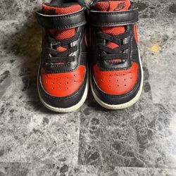 Nike Court Borough Low Recraft Size 8C