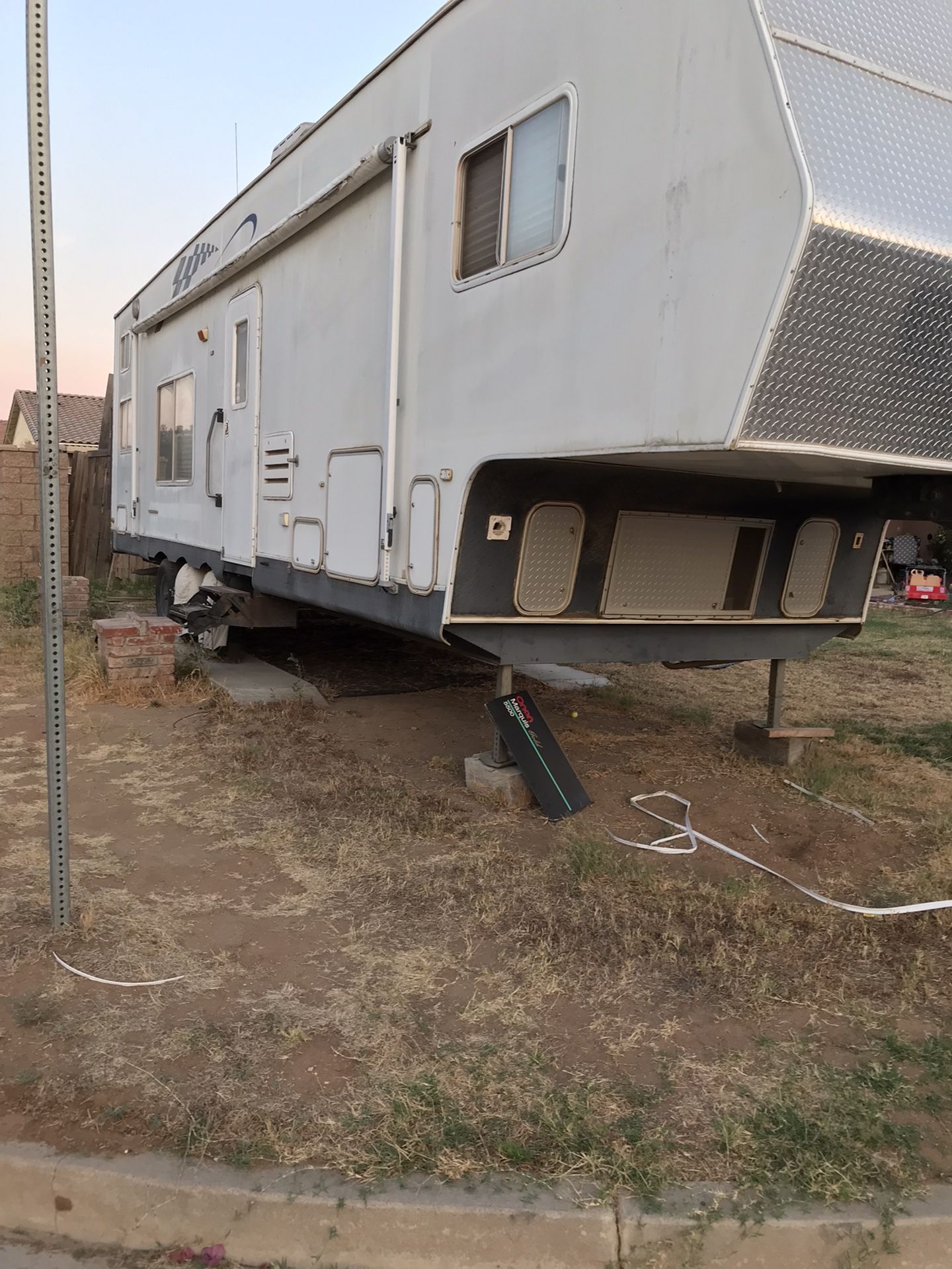 32 foot toy hauler