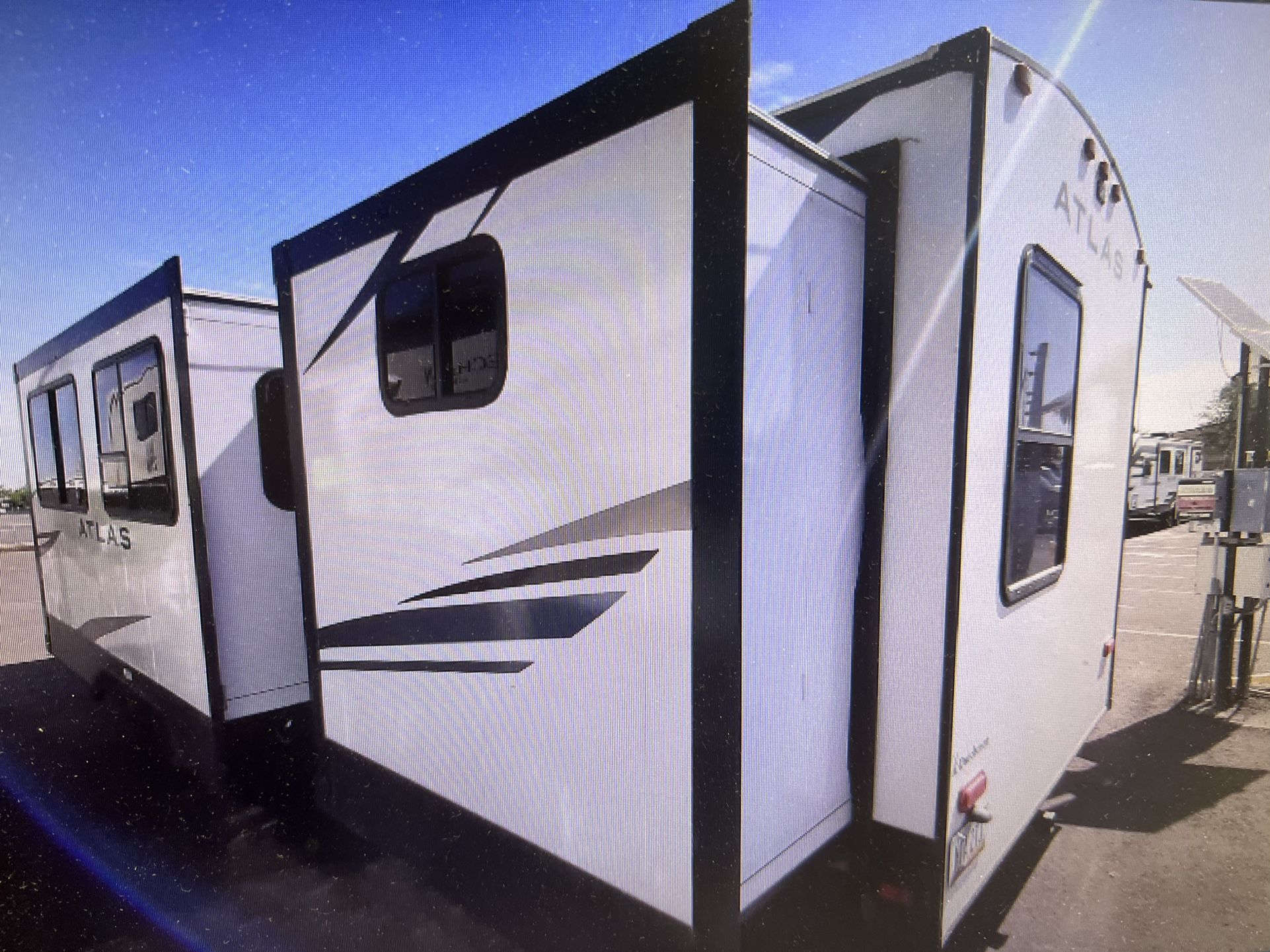 2022 ATLAS 32 Ft (3202BH) Bunkhouse