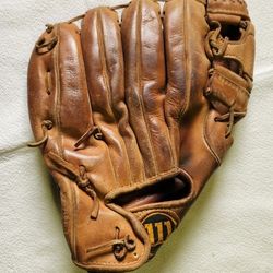 Wilson Racket & Glove