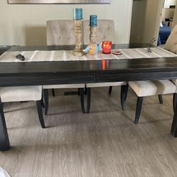 Dining room table 