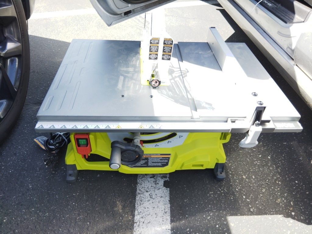 Ryobi table saw Brand new Great deal