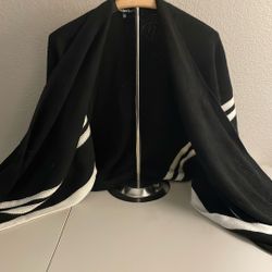 Shawl - Black/white  One Size Fits All