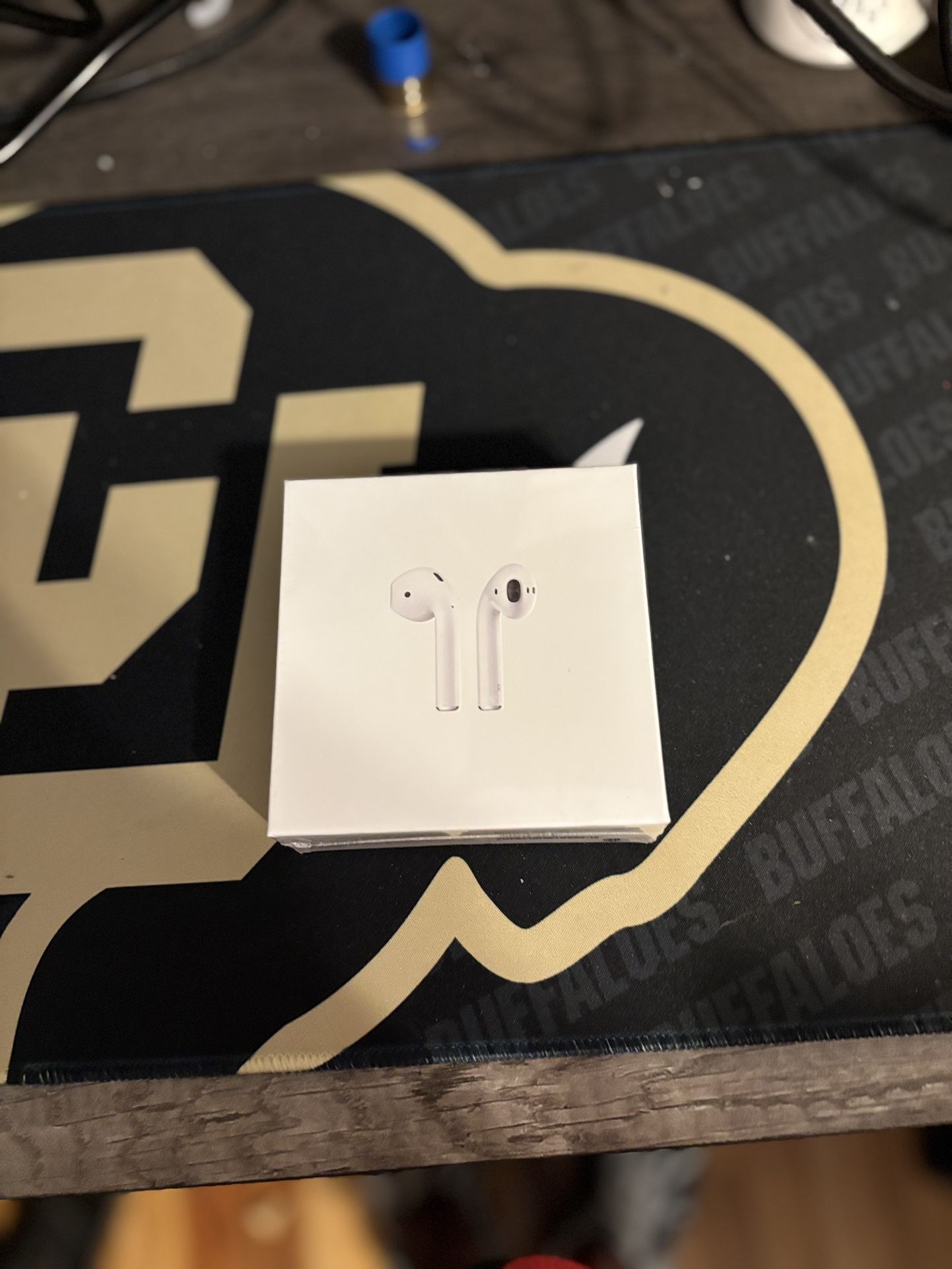 Bluetooth earbuds